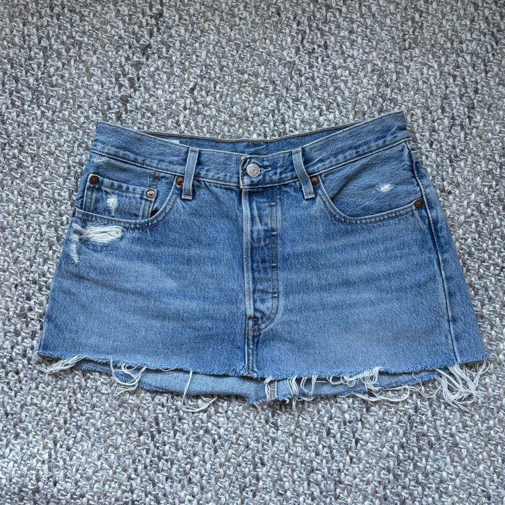 Levi’s denim mini skirt - boho - vintage - y2k - size 8